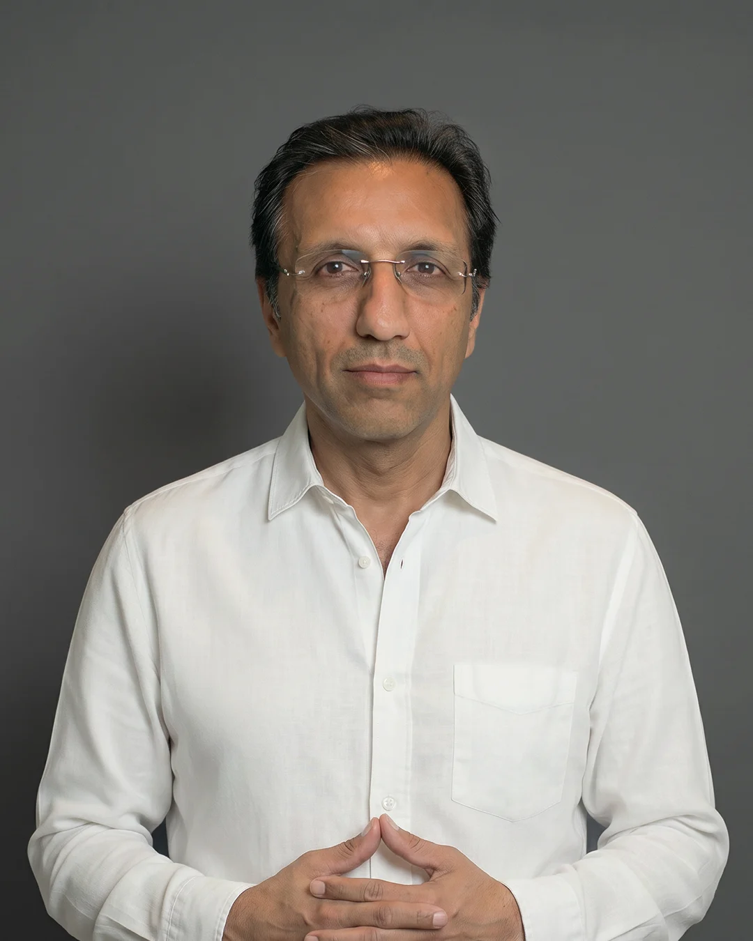 Ashutosh Taparia wearing Rotoris Astonia