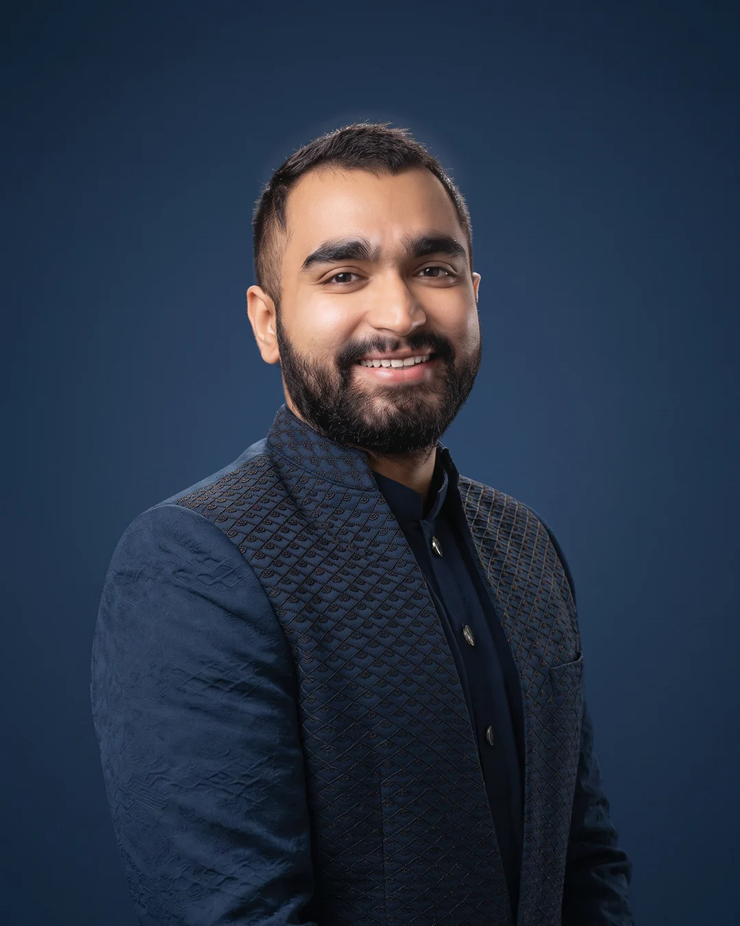 Viraj Ghelani wearing Rotoris Manifesta